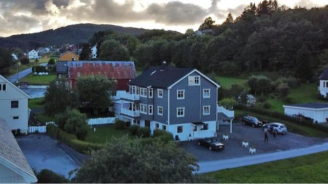 Ola Bua Near The Atlantic Road Lägenhet Lyngstad Exteriör bild
