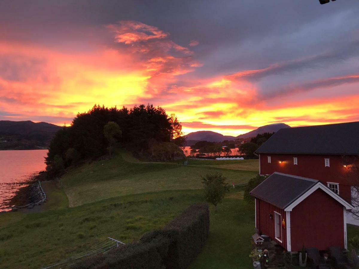 Ola Bua Near The Atlantic Road Lägenhet Lyngstad Exteriör bild